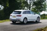 Audi Q7 55 TFSI e Quattro S-Line 2020 года (UK)
